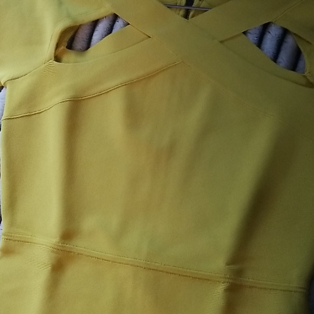 Dress - Picture 3 of 3